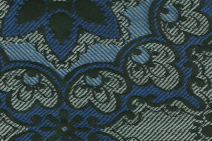 schwarze kette, weier und blauer schuß